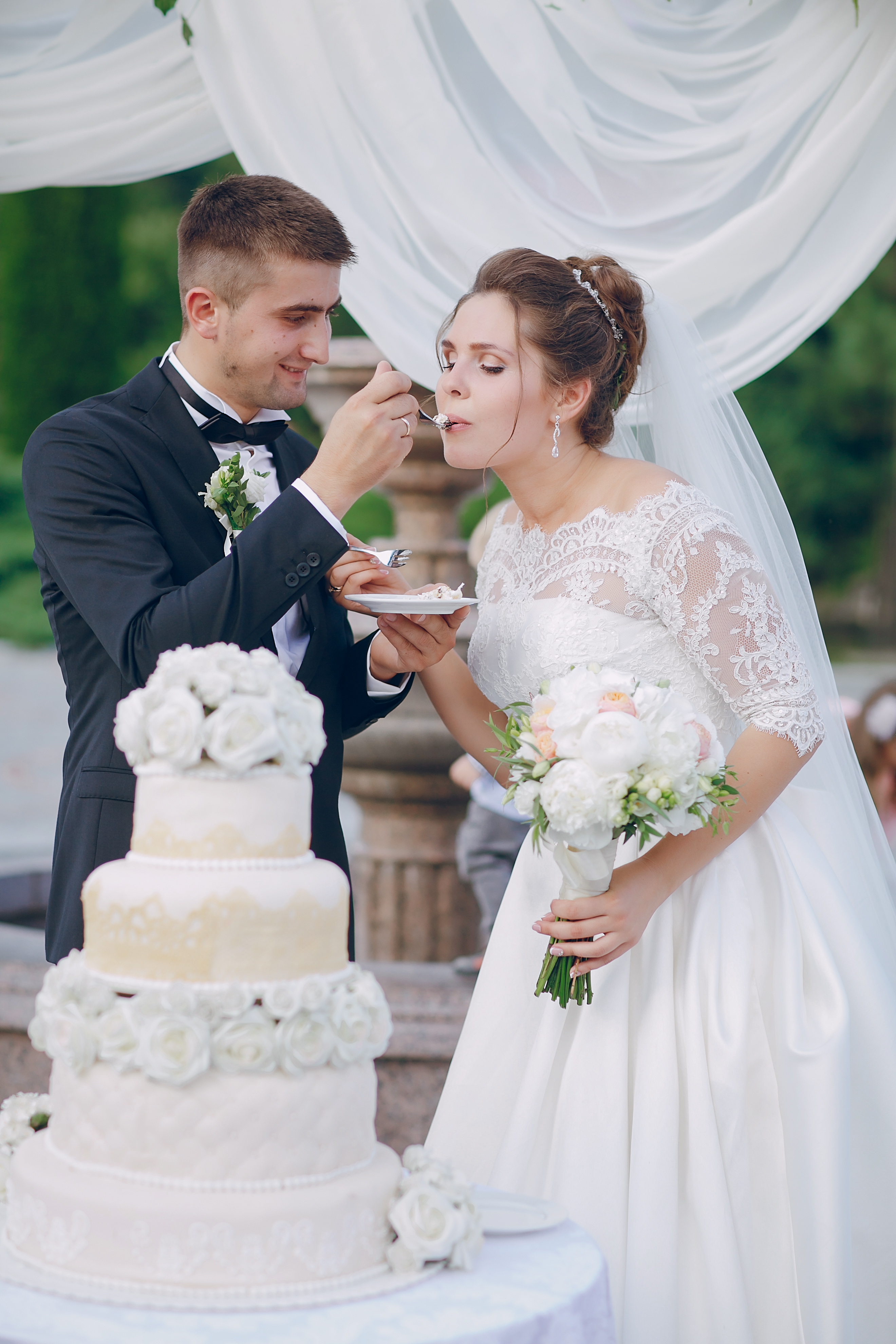 Doskonałe zaproszenia na ślub: Poradnik dla przyszłych par