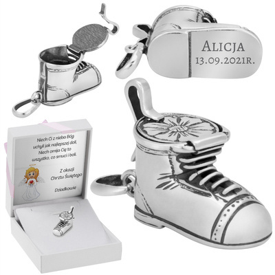 pudełko z różową kokardką